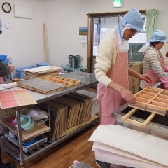 ３人