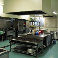 桜花　弁当作業室