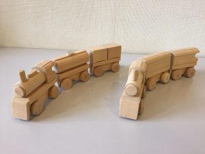 木製玩具　機関車